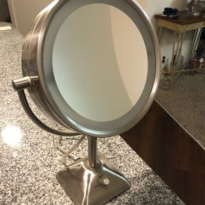 Conair Light Up Mirror